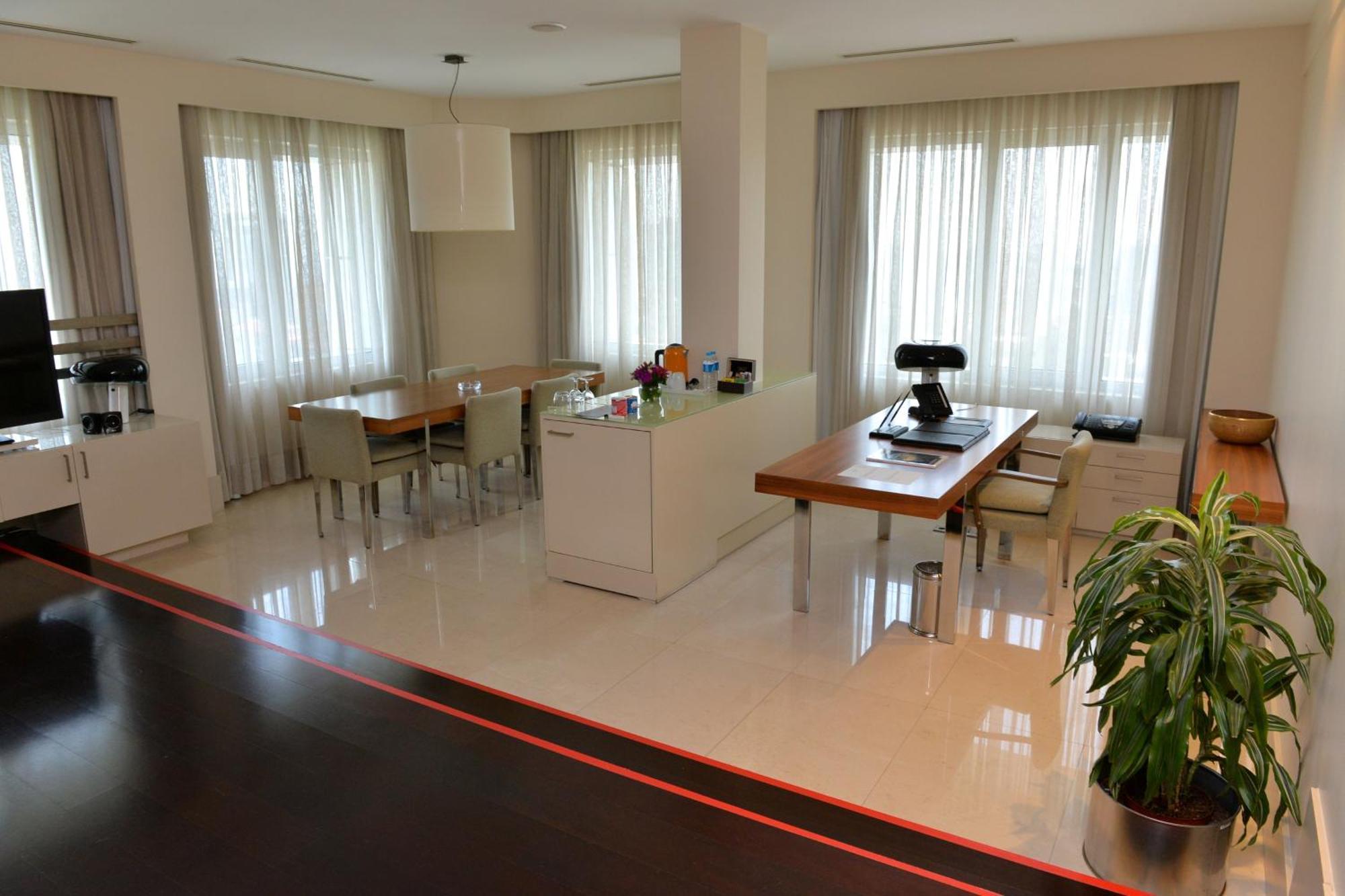 ホテル デデマン イスタンブール 部屋 写真 The kitchen of the house